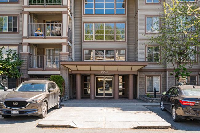 408 - 45561 Yale Road, Condo with 2 bedrooms, 2 bathrooms and 2 parking in Chilliwack BC | Image 3
