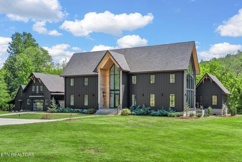 84 Judd Ln, Lancaster, TN, 38569-6215 | Card Image