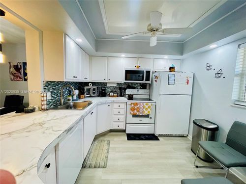 4010-130 Ne 26th Ave, Boynton Beach, FL, 33435-1957 | Card Image
