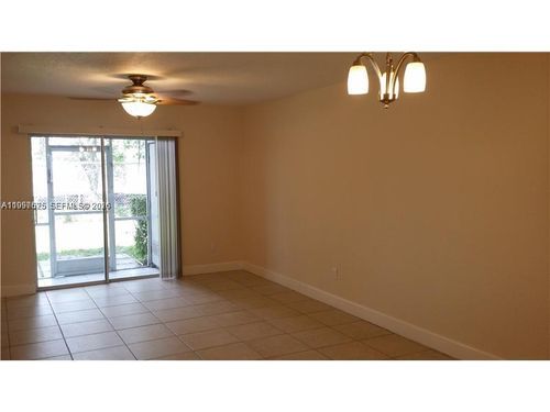 4b-438 Ne 210th Circle Ter, Miami, FL, 33179-1854 | Card Image