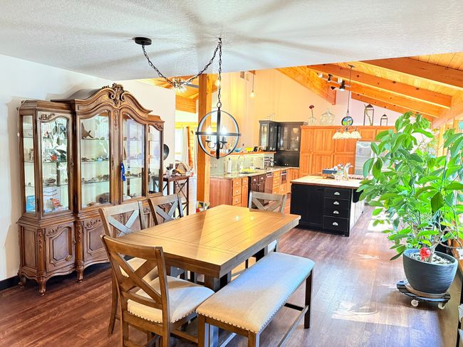 Dining table included | Image 22