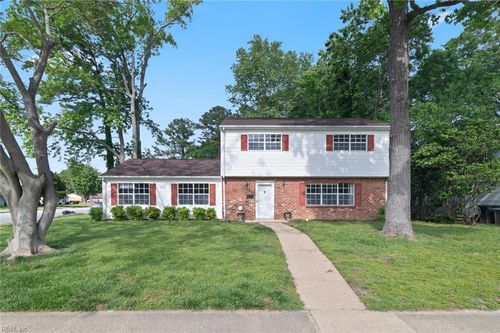 120 Commodore Dr, Hampton, VA, 23669-1040 | Card Image