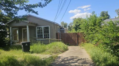 2301 Caplin St, Houston, TX, 77026-2018 | Card Image