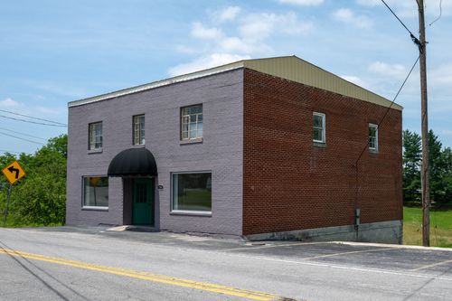 138 College St, Spencer, TN, 38585-3214 | Card Image