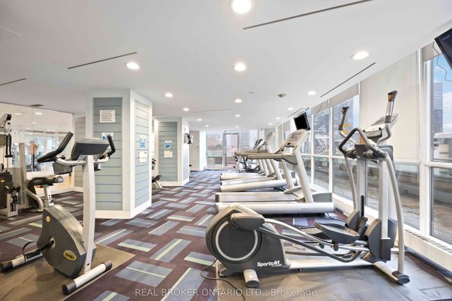 1913 - 18 Yonge St, Condo with 2 bedrooms, 2 bathrooms and null parking in Toronto ON | Image 24