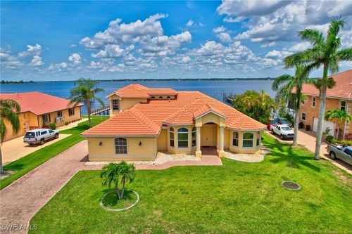 6140 River Shore Ct, North Fort Myers, FL, 33917-8235 | Card Image
