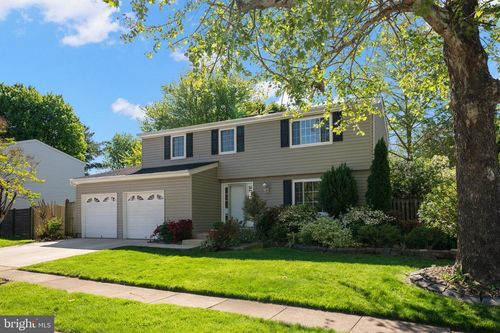 1103 Burwick Dr, Herndon, VA, 20170-3437 | Card Image