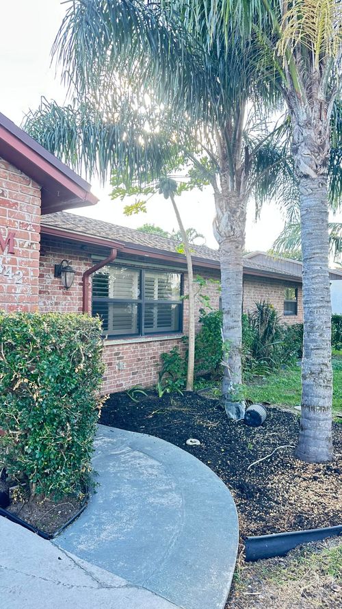 2842 Somerset Rd, LAKE WORTH, FL, 33462-3866 | Card Image