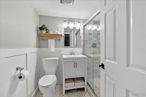 1144 Missouri Ave, Kirkwood, MO, 63122-1014 | Card Image