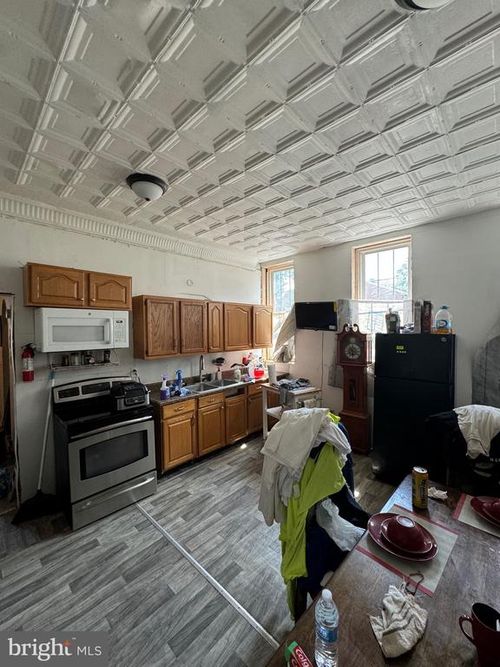 196 E Broadway, Salem, NJ, 08079-1149 | Card Image