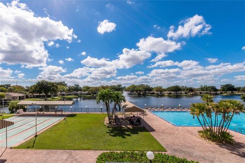 apt-257-250 Gate Rd, Hollywood, FL, 33024-1365 | Card Image
