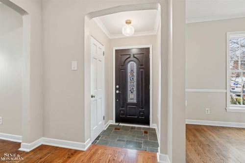 180 Fisher Rd, Grosse Pointe Farms, MI, 48230-1276 | Card Image