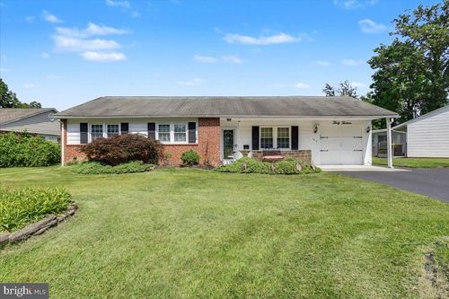 3013 Cottage Ln, EAST NORRITON, PA, 19401-1307 | Card Image