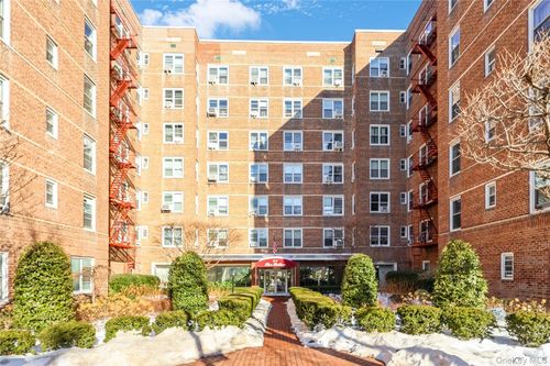 318-64-11 99th St, Rego Park, NY, 11374-2678 | Card Image
