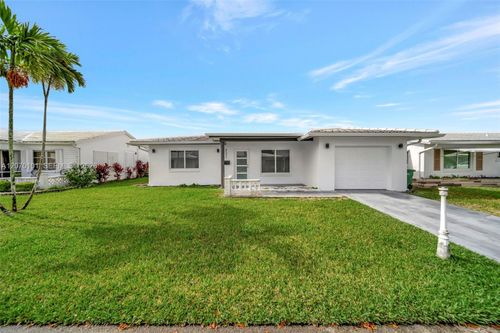 8502 Nw 59th St, Tamarac, FL, 33321-4236 | Card Image