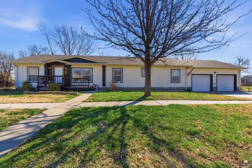 502 Anderson Ave, Chapman, KS, 67431-2526 | Card Image