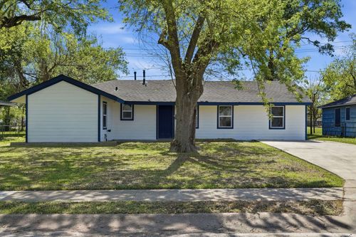 5962 Ridgeway Dr, Houston, TX, 77033-2136 | Card Image
