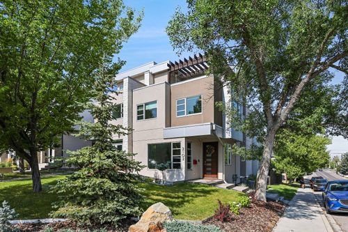 2102 28 Ave Sw, Calgary, AB, T2T1K5 | Card Image