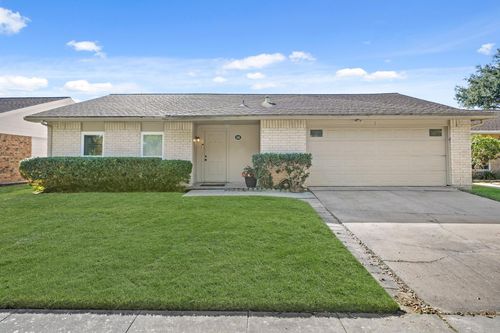 2205 Hilton Head Dr, Missouri City, TX, 77459-3313 | Card Image