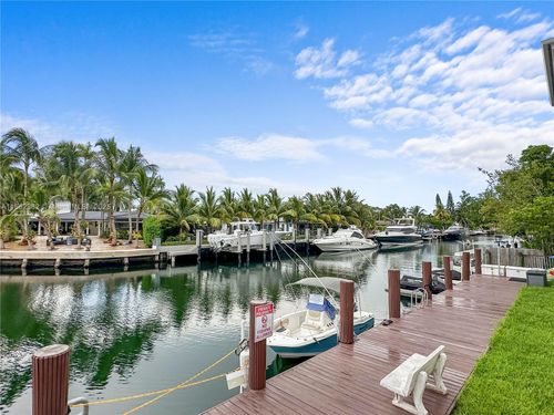 apt-303-2430 Ne 135th St, North Miami, FL, 33181-3569 | Card Image