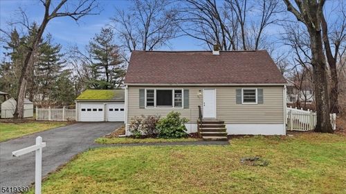 131 De Hart St, Lincoln Park, NJ, 07035-1030 | Card Image