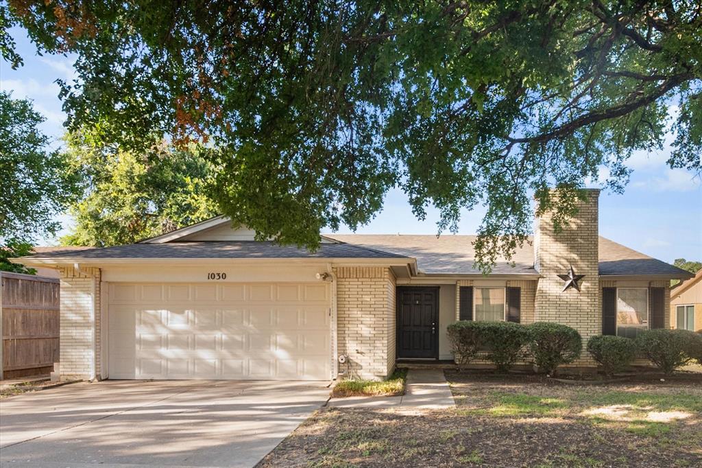 Aspen Ln, Mansfield, TX 76063