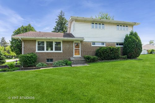 6904 Lorraine Dr, Countryside, IL, 60525-4810 | Card Image