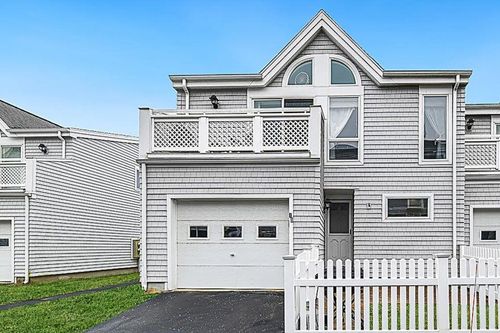 10-10 Ocean House Way, York, ME, 03909-6579 | Card Image