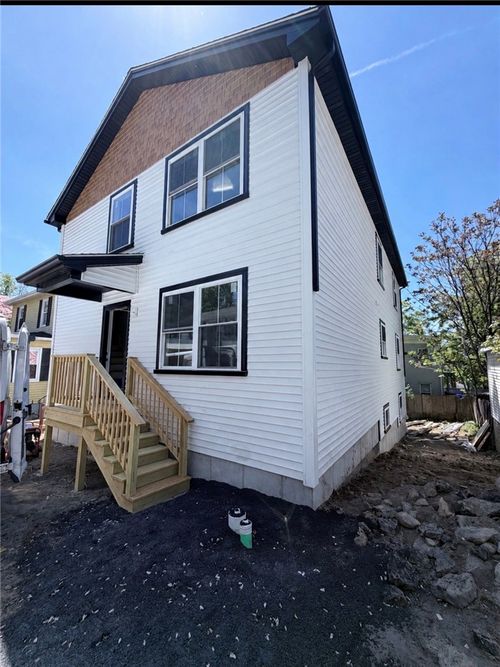 11 Brinkley St, Providence, RI, 02909-5605 | Card Image