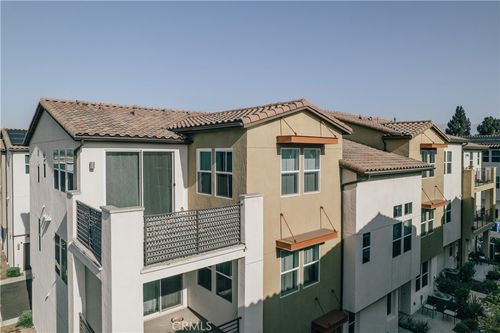 656 Lemon Ln, Covina, CA, 91723-1253 | Card Image