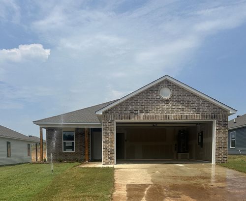 8008 Chesapeake Trl, Bauxite, AR, 72011-8604 | Card Image
