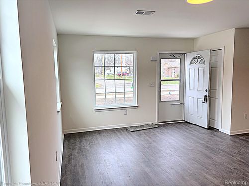 2203 Emerson St, Westland, MI, 48186-4636 | Card Image