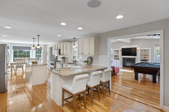 15 Helen Ln, House other with 4 bedrooms, 3 bathrooms and 4 parking in Walpole MA | Image 7