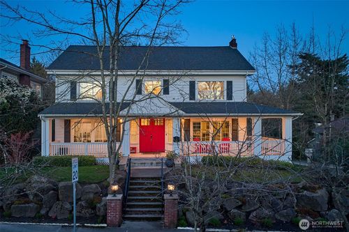 2736 34th Ave S, Seattle, WA, 98144-5561 | Card Image