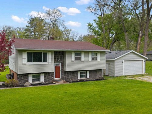 38025 N Lee Ave, Spring Grove, IL, 60081-9308 | Card Image