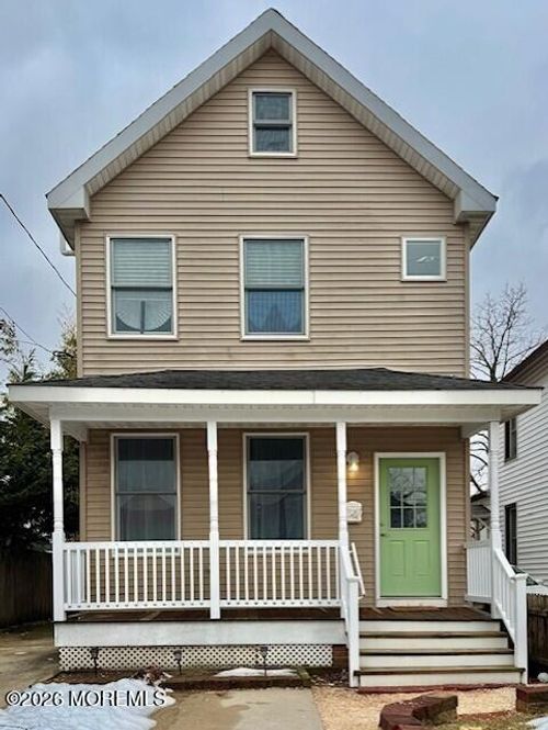 9 Locust Ave, Red Bank, NJ, 07701-1221 | Card Image