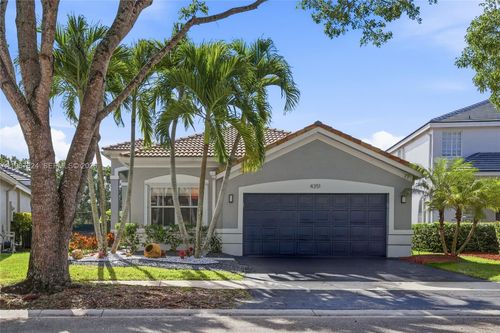 4351 Foxtail Ln, Weston, FL, 33331-3842 | Card Image