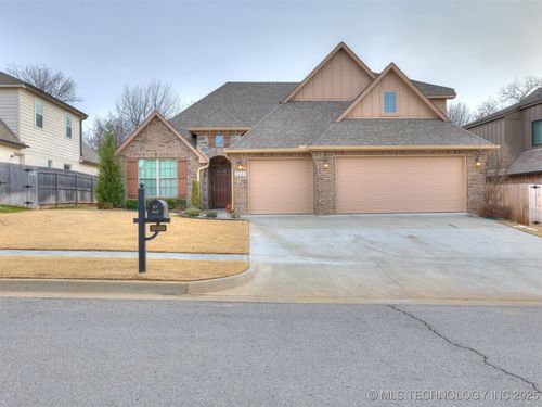 2028 W 113 Street, Jenks, OK, 74037 | Card Image