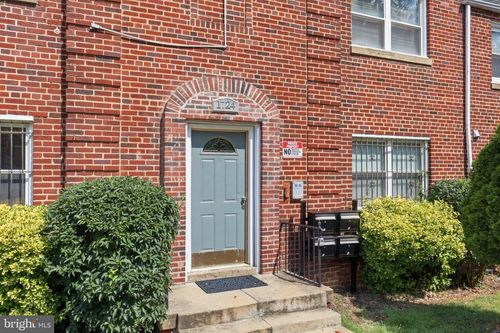 1724 Capitol Ave Ne, WASHINGTON, DC, 20002-2222 | Card Image
