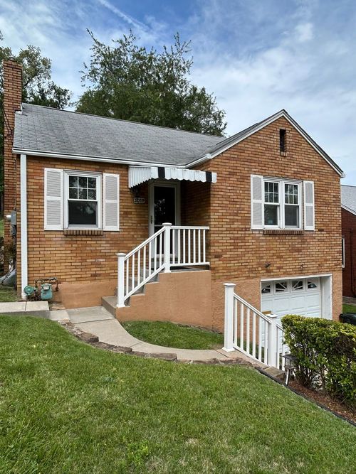 3019 Leola Ave, Brentwood, PA, 15227-2327 | Card Image