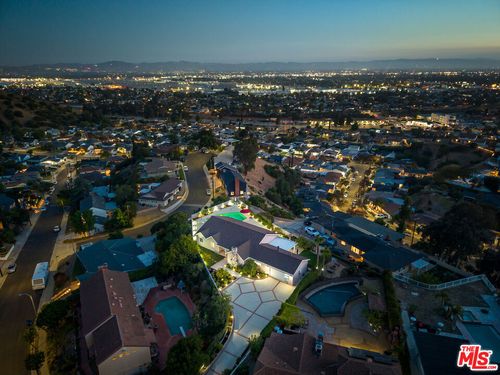 8471 Vine Valley Dr, Sun Valley, CA, 91352-3658 | Card Image