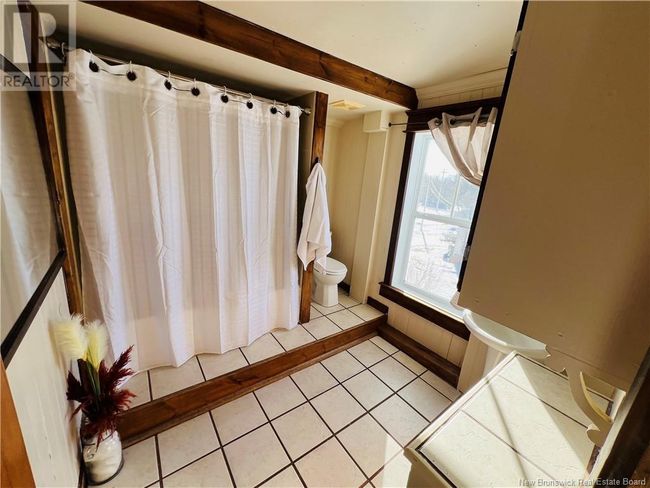 110 Des Champs Rue, House other with 7 bedrooms, 3 bathrooms and null parking in Lamèque NB | Image 22