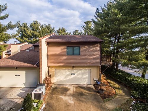 1893 Brookwood Dr, Akron, OH, 44313-5063 | Card Image