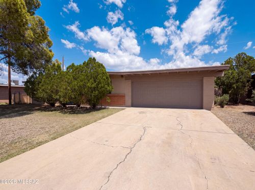 4425 S Silver Beech Ave, Tucson, AZ, 85730-4029 | Card Image