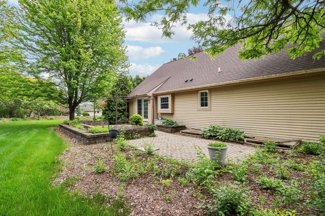 N61W14730 Woodcrest Ct, House other with 3 bedrooms, 3 bathrooms and 2 parking in Menomonee Falls WI | Image 54