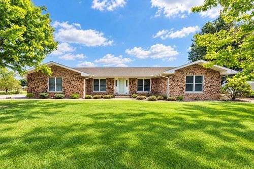113 Diane Dr, Lexington, IL, 61753-1709 | Card Image