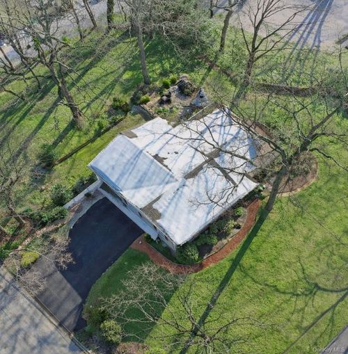 2 Montana Pl, Huntingtn Sta, NY, 11746-2607 | Card Image