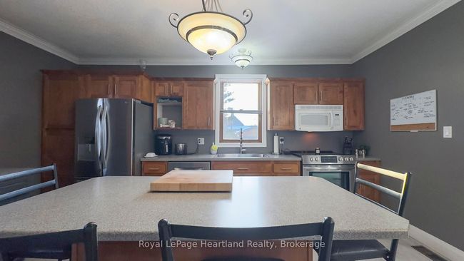 150 Palmerston St, House other with 4 bedrooms, 2 bathrooms and 4 parking in Goderich ON | Image 6