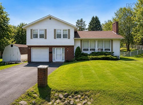 8 Victoria Hill, Sydney, NS, B1R1P1 | Card Image