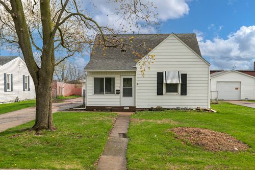 2202 46th St, Moline, IL, 61265-4534 | Card Image